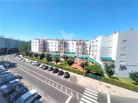 Apartamento t2 | com parqueamento  | alfragide