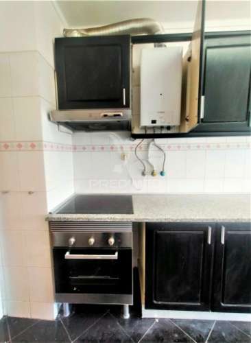 Apartamento t2 | com parqueamento  | alfragide