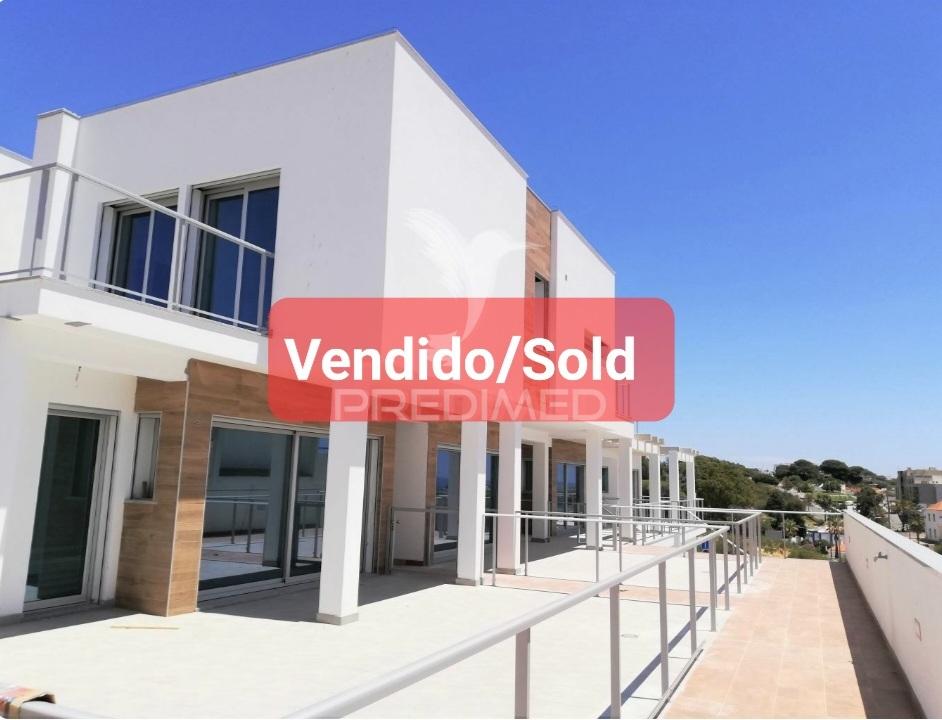 Apartamento t2 com 2 casas de banho - piscina, garagem e vista mar