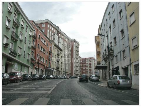 Trespasse de loja na rua dom joão v