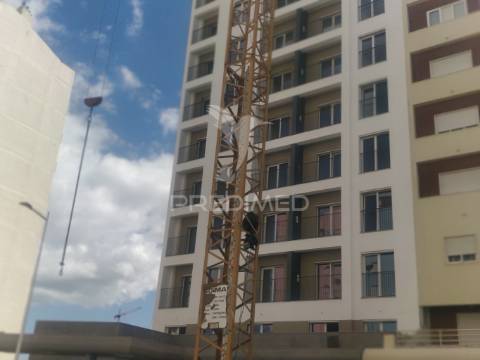 Apartamento t2 novo em santa marta do pinhal- corroios