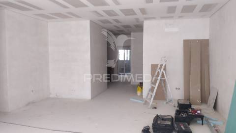 Apartamento t2 novo em santa marta do pinhal- corroios