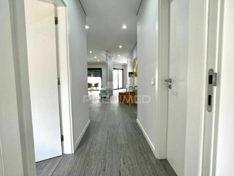 Olhão - apartamento com 3 quartos /  3 bedrooms apartment