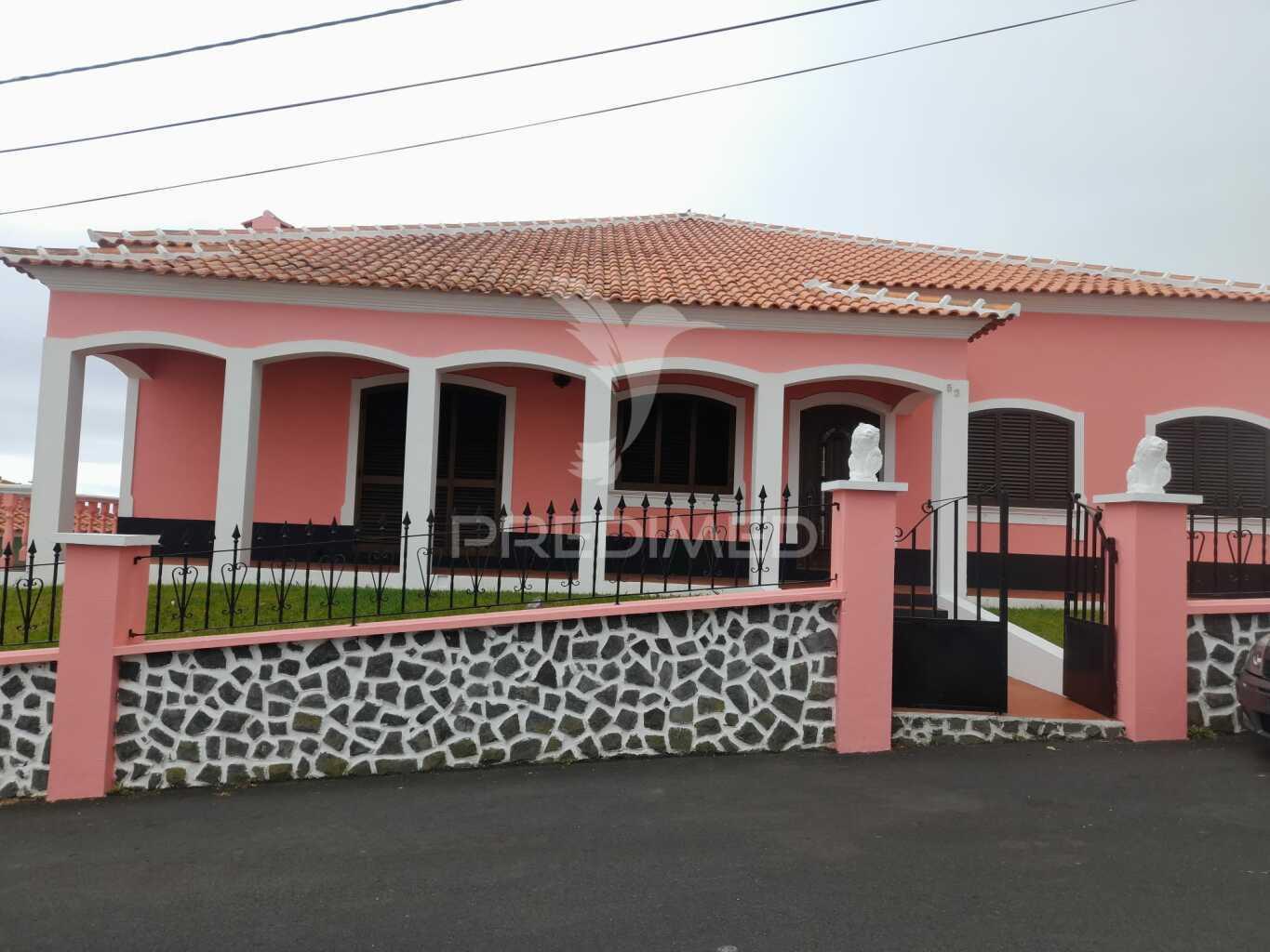 Moradia t4 pronta a entrar em são mateus da calheta