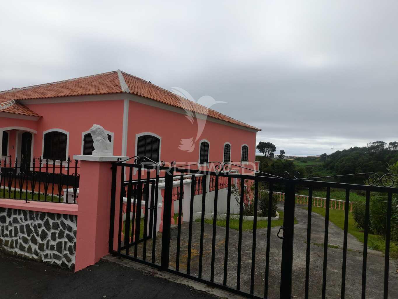Moradia t4 pronta a entrar em são mateus da calheta