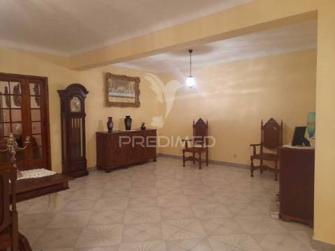 Moradia t4 pronta a entrar em são mateus da calheta