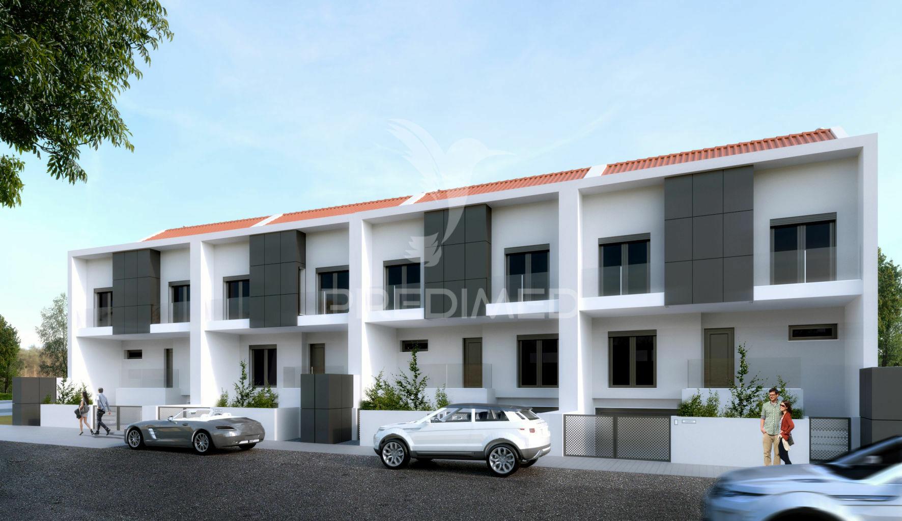 Moradia t3+1 com 4 suites e piscina privada