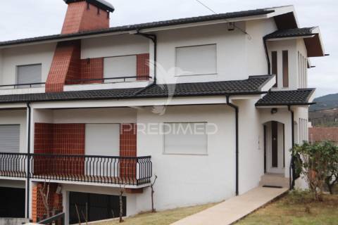 Moradia t3 gualtar -arrendamento