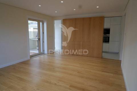 Apartamento t3, na rua antónio patrício, à boavista, porto