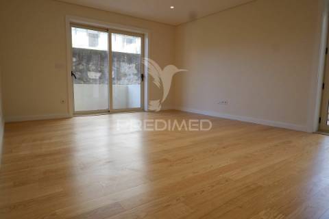 Apartamento t3, na rua antónio patrício, à boavista, porto