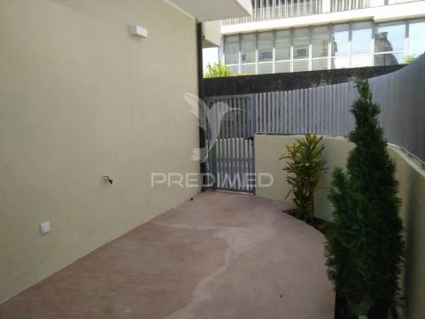 Apartamento t3, na rua antónio patrício, à boavista, porto