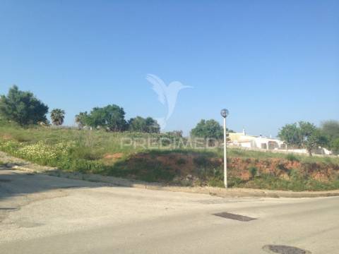 Terreno 2700m2 para construir casa de 350m2 em lagos algarve