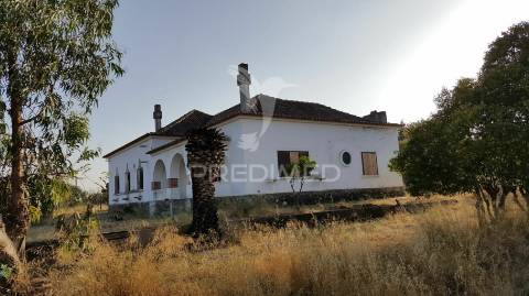 Moradia t4 + 1 - aldeia mineira do lousal