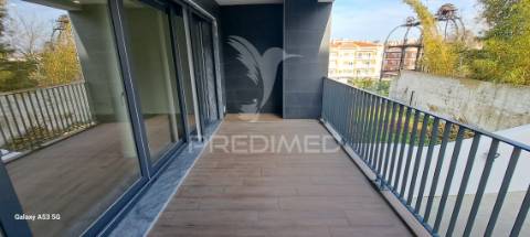 Almada, cova da piedade, t2 e t3  + parqueamento (novos)