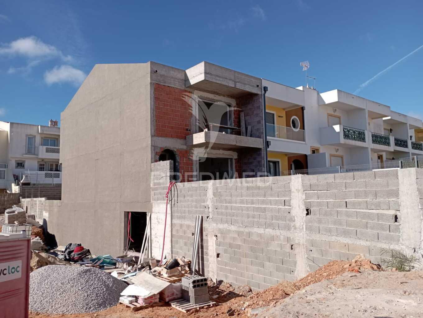 Lote para moradia em construção
