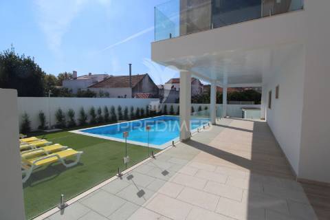 T4 em condominio privado  com piscina comum - alcochete