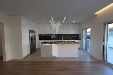 T4 em condominio privado  com piscina comum - alcochete