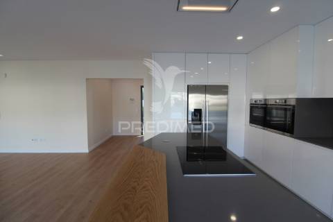 T4 em condominio privado  com piscina comum - alcochete