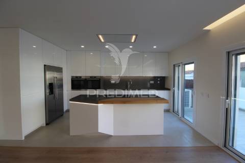 T4 em condominio privado  com piscina comum - alcochete