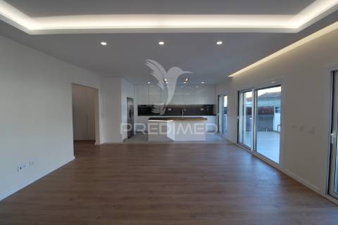 T4 em condominio privado  com piscina comum - alcochete