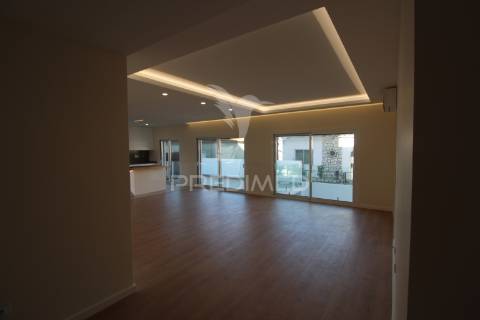 T4 em condominio privado  com piscina comum - alcochete