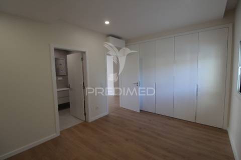T4 em condominio privado  com piscina comum - alcochete