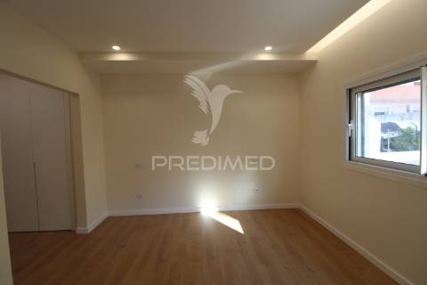 T4 em condominio privado  com piscina comum - alcochete