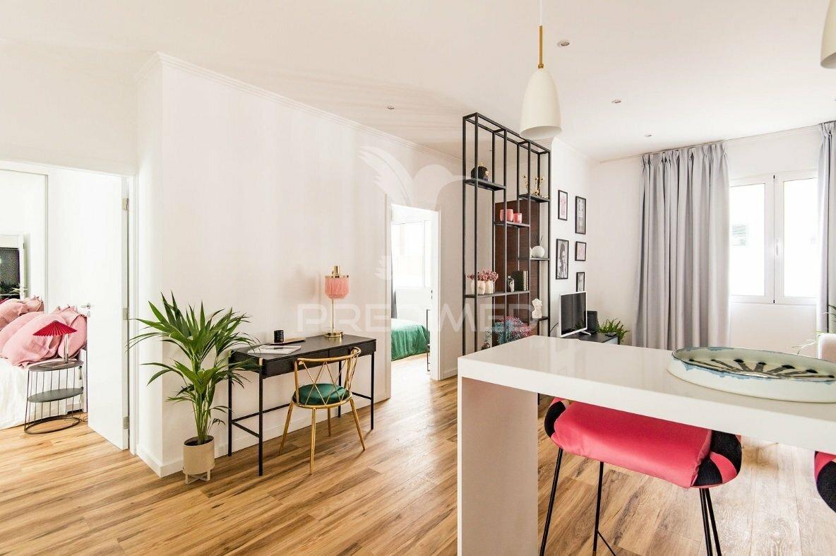 Apartamento t2 com logradouro no centro do funchal