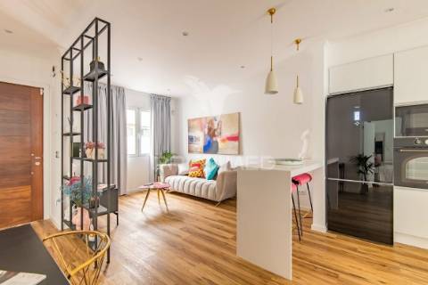 Apartamento t2 com logradouro no centro do funchal