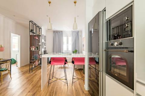 Apartamento t2 com logradouro no centro do funchal