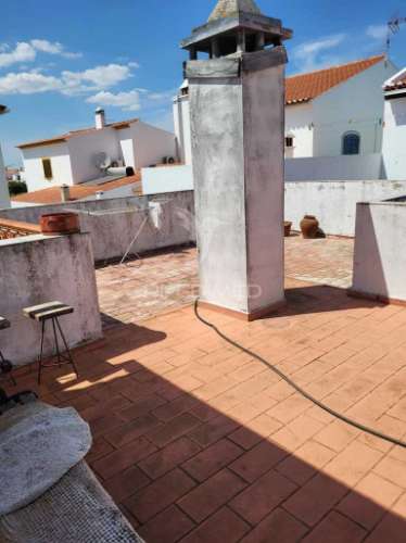 Moradia com comercio em castro verde