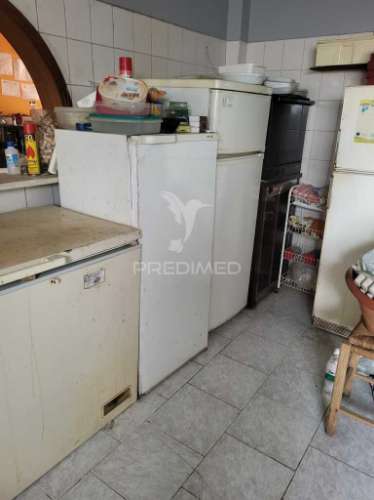 Moradia com comercio em castro verde