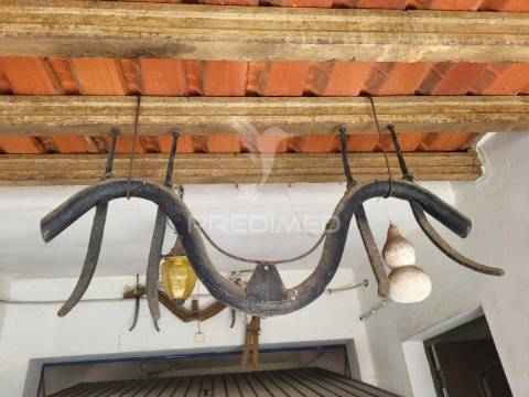 Moradia com comercio em castro verde