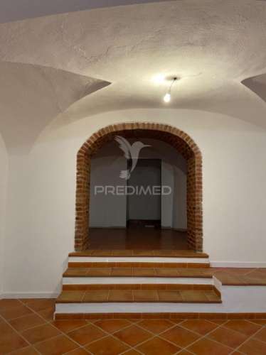 Apartamento t2 com 176mt2 e logradouro