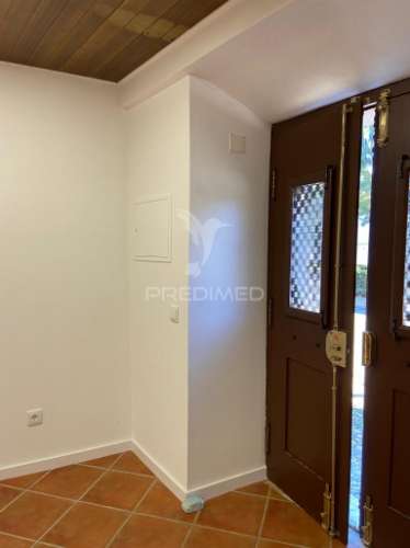 Apartamento t2 com 176mt2 e logradouro