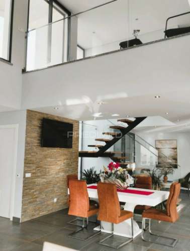 Luxuosa moradia t4