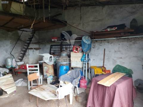 Armazém 54 m2 espacioso e volumoso algarve lagos bensafrim