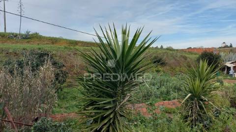 Armazém 54 m2 espacioso e volumoso algarve lagos bensafrim