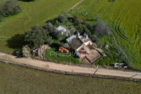 Monte alentejano para reconstrução - arcos - estremoz