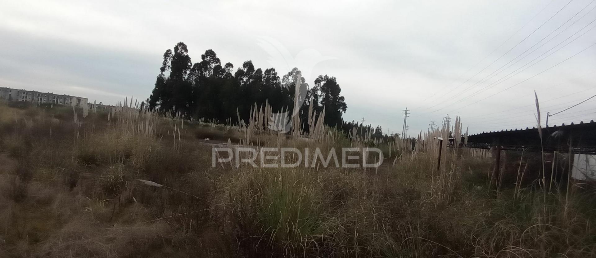 Terreno serzedo a 4 km praia