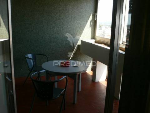 T5 na baixa do porto com sala de 60/90m2