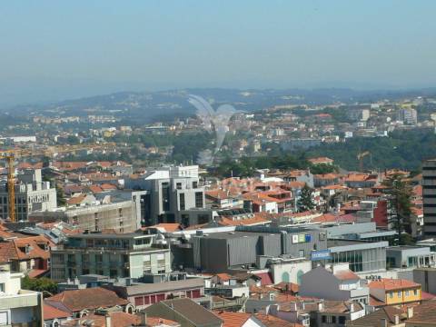 T5 na baixa do porto com sala de 60/90m2