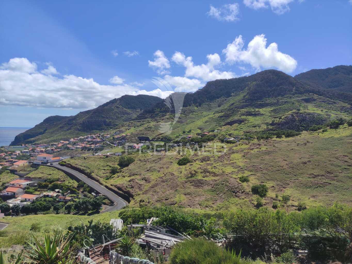 Terreno com 50 hectares situado no caniçal
