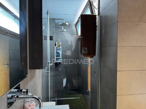 Apartamento t4 serra da amoreira com 2 terraços e vista panorâmica