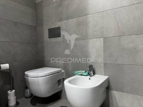 Apartamento t4 serra da amoreira com 2 terraços e vista panorâmica