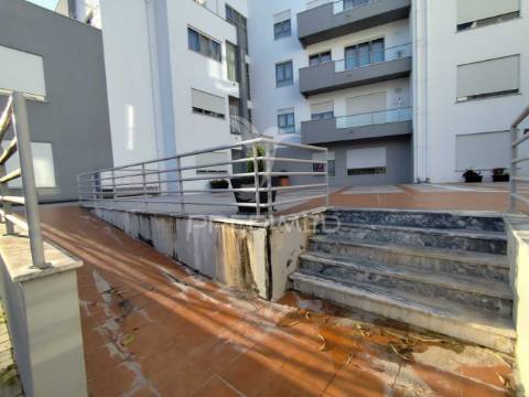 Apartamento t1 com terraço