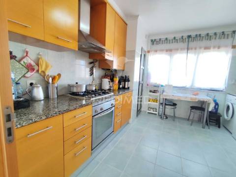 Apartamento t1 com terraço