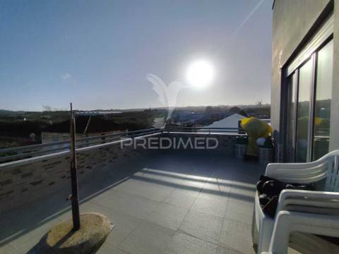 Apartamento t1 com terraço