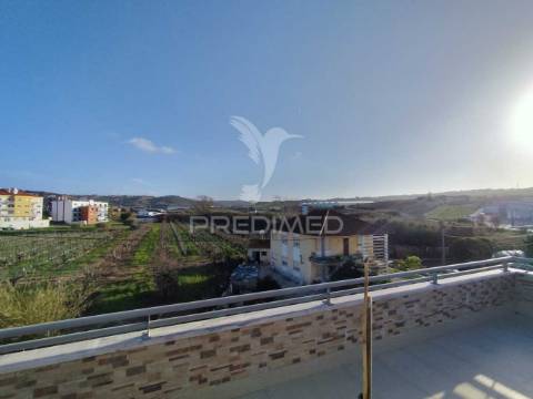 Apartamento t1 com terraço