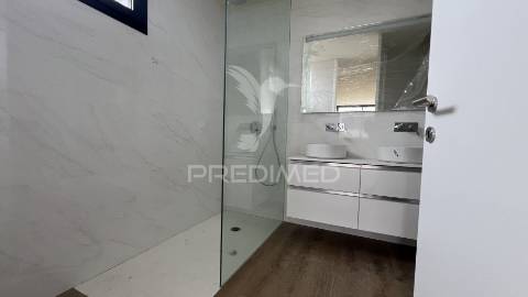 Apartamento t2 novo - gaia, porto (160m2) - r/chão